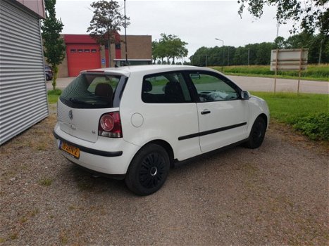 Volkswagen Polo - 1.4-16V Trendline - 1