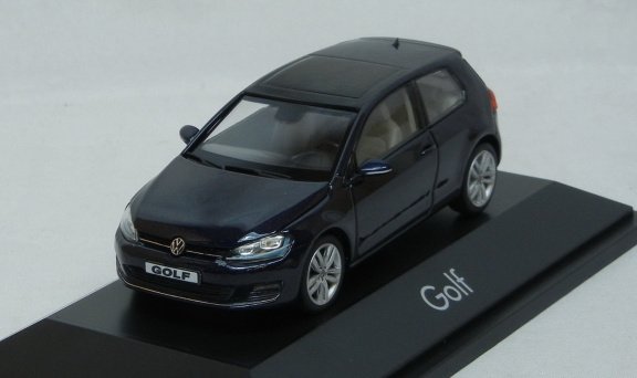 1:43 Herpa 070706 VW Volkswagen Golf 7 3d d-blauw - 0