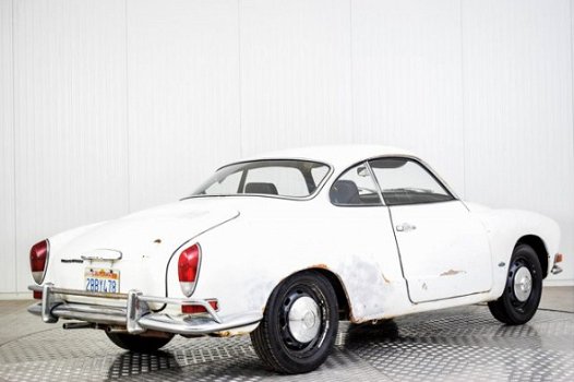 Volkswagen Karmann Ghia - 1