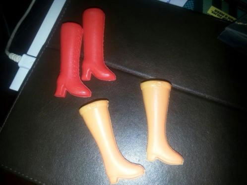 2 paar vintage barbie laarsjes - nr. 1