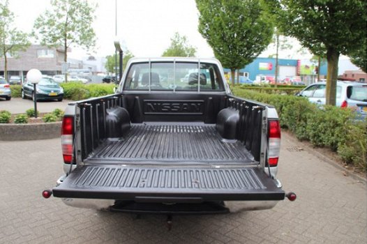 Nissan King Cab - Pick-up 2.5 DTI 4-LOOK LUXURY / NAP - 1