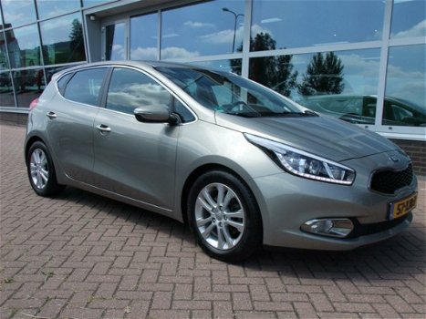 Kia Cee'd - 1.6 GDI Eco Dynamics 135 PK Plus Pack - 1