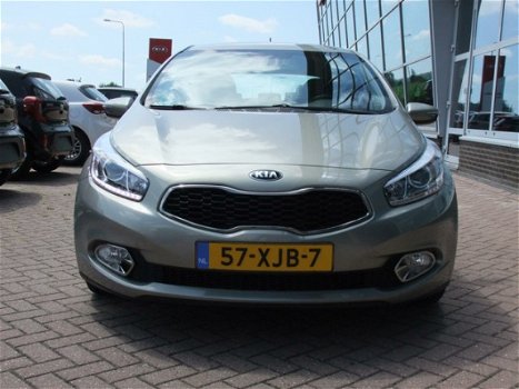 Kia Cee'd - 1.6 GDI Eco Dynamics 135 PK Plus Pack - 1