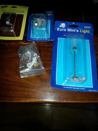 poppenhuis miniaturen 4 lampen verlichting 12 volt - nr. 1
