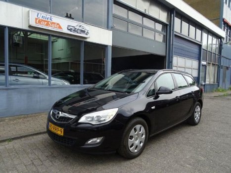 Opel Astra Sports Tourer - 1.7 CDTi Edition - 1