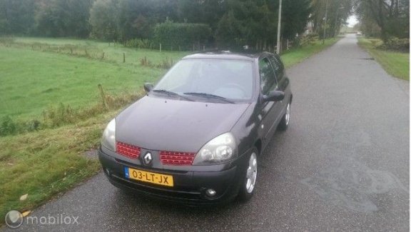 Renault Clio - - 1.6 16v Arico Apk CV NAP bj:2003 Sport - 1