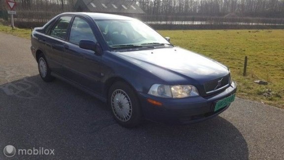 Volvo S40 - - 1.8 incl Apk Cruisse Contr Airco bj:2001 - 1