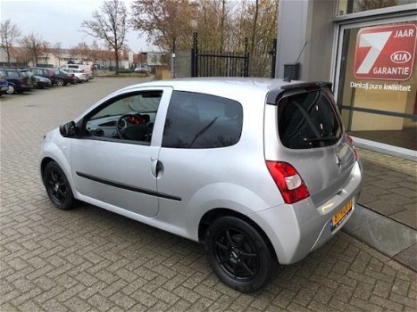 Renault Twingo - 1.5 dCi ECO2 Dynamique LEASE ONDER DE € 100, = PER MAAND info Roel 0492-588951 - 1