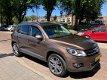 Volkswagen Tiguan - 2.0 TDI 180PK 4MOTION TRACK en FIELD Xenon / 19 Inch Velgen - 1 - Thumbnail