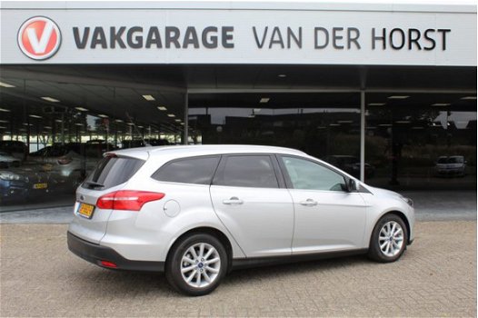 Ford Focus Wagon - 1.0 Titanium Wagon Navigatie, climate control, cruise control - 1