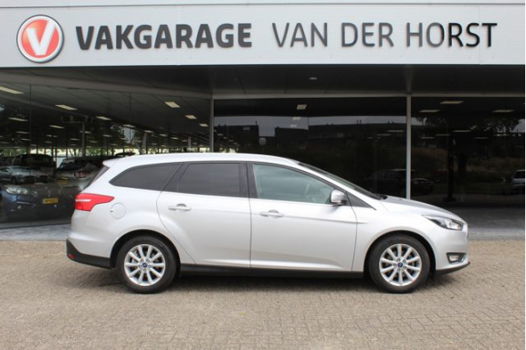 Ford Focus Wagon - 1.0 Titanium Wagon Navigatie, climate control, cruise control - 1