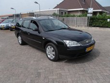Ford Mondeo Wagon - 1.8-16V TREND