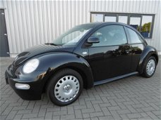 Volkswagen New Beetle - 2.0 Highline Airco Zwart