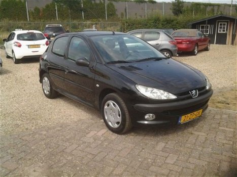 Peugeot 206 - 1.4 Air-line 5drs elektr pakket.cv . en goed onderhoudt - 1