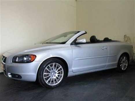 Volvo C70 Convertible - 2.4i Momentum - 1