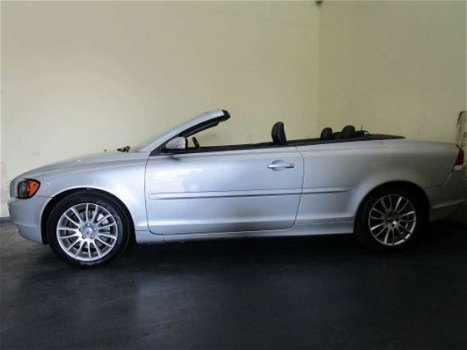 Volvo C70 Convertible - 2.4i Momentum - 1