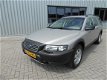 Volvo V70 Cross Country - 2.4 T Prestige Line Airco Clima Leer - 1 - Thumbnail