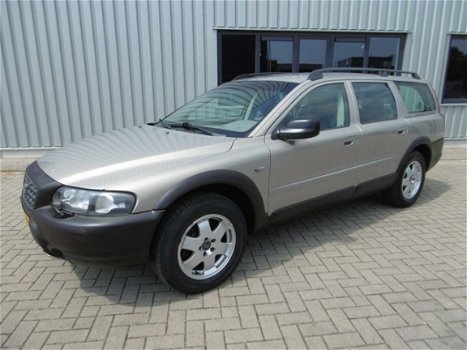 Volvo V70 Cross Country - 2.4 T Prestige Line Airco Clima Leer - 1