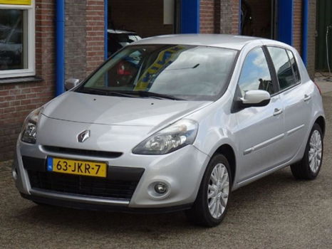 Renault Clio - 1.6 Dynamique, Automaat, Navigatie - 1