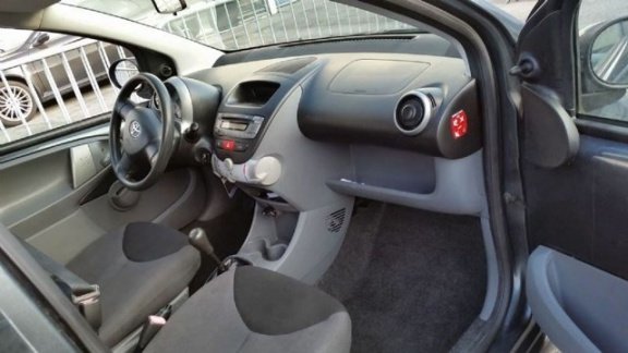 Toyota Aygo - 1.0/AIRCO/Elektra pakket/Nw Apk/Garantie - 1