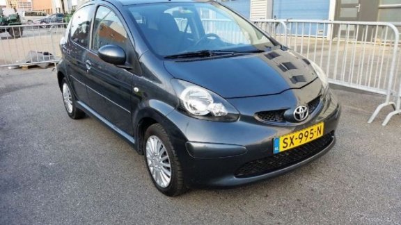 Toyota Aygo - 1.0/AIRCO/Elektra pakket/Nw Apk/Garantie - 1