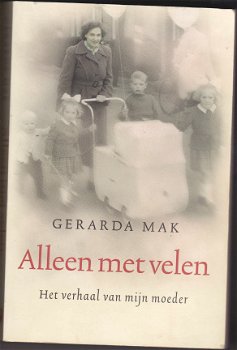 Gerarda Mak Alleen met velen - 1