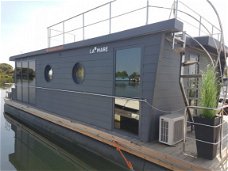 La Mare Houseboats Apartboat XL
