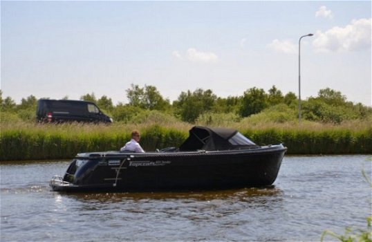 Topcraft 605 Tender - 2