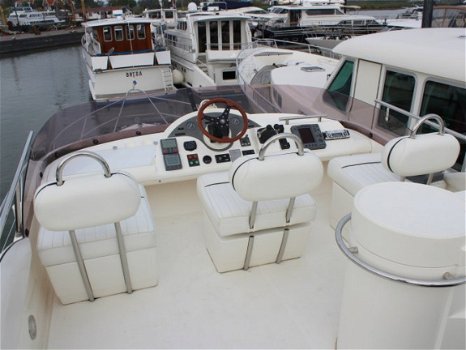 Fairline Phantom 43 - 3