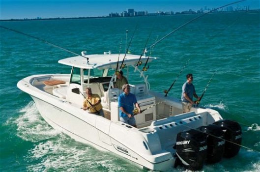 Boston Whaler 380 Outrage - 3