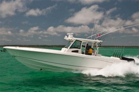 Boston Whaler 380 Outrage - 4