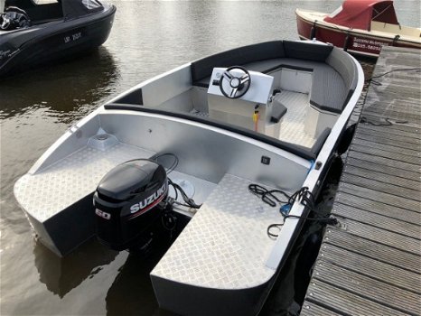 Topcraft 606 tender - 8