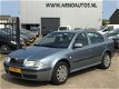 Skoda Octavia - 1.6 COMFORT, AIRCO, CRUISE CONTROL, 4X ELEK-RAMEN, CENT-VERGRENDELING, RADIO-CD, TRE - 1 - Thumbnail