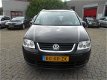 Volkswagen Touran - 1.6 Business IN NIEUWSTAAT - 1 - Thumbnail