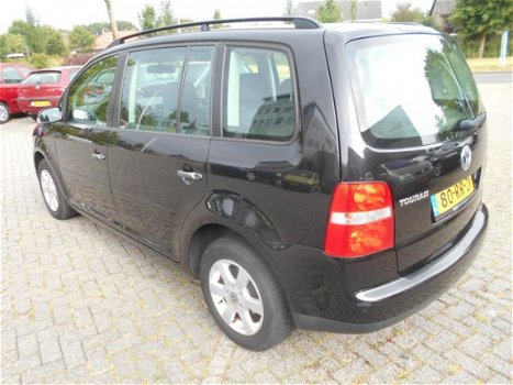 Volkswagen Touran - 1.6 Business IN NIEUWSTAAT - 1