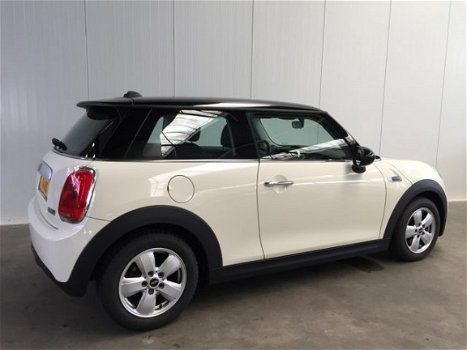 Mini Mini Cooper - 1.5 Chili 136PK AIRCO-LMV-CONNECT-NW MODEL End Of Year Sale - 1