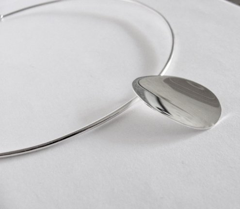 NIEUW Zilveren spangcollier ovale hanger INCLUSIEF VERZENDEN - Afbeelding 2