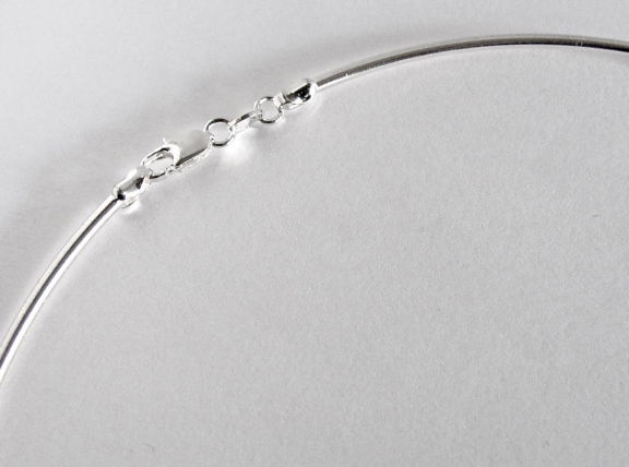 NIEUW Zilveren spangcollier ovale hanger INCLUSIEF VERZENDEN - Afbeelding 4
