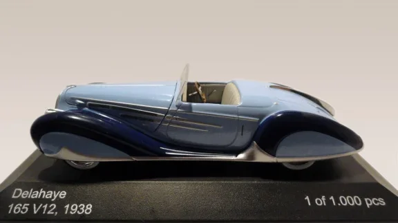 1:43 WhiteBox 1938 Delahaye 165 V12 cabrio twotone blue - 0