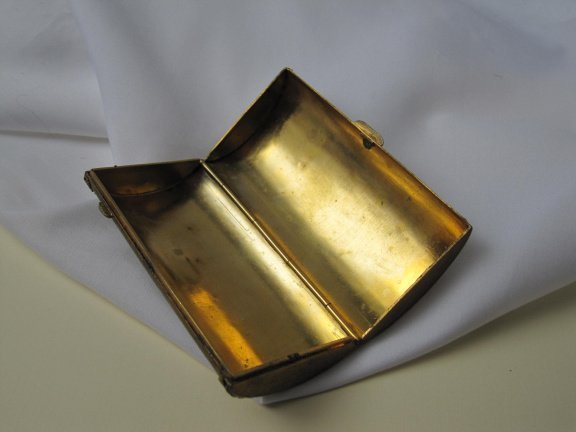 Doosje antiek bewerkt met groene steen 9.2x4.6 cm. - Afbeelding 2