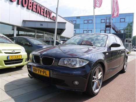 BMW 1-serie - 118i Business Line Automaat - 5 Deurs - 1