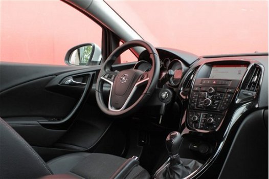 Opel Astra Sports Tourer - 1.6 CDTI 111PK EDITION | Navi | Cruise | Pdc | Intellink | 6-Versnelling - 1
