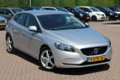 Volvo V40 - 1.6 D2 115PK / Navigatie / Parkeersensor / Cruisecontrol / Climatecontrol / - 1 - Thumbnail