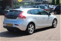 Volvo V40 - 1.6 D2 115PK / Navigatie / Parkeersensor / Cruisecontrol / Climatecontrol / - 1 - Thumbnail