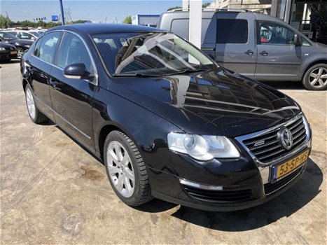 Volkswagen Passat - 3.2 V6 Highline 4-Motion DSG - 1