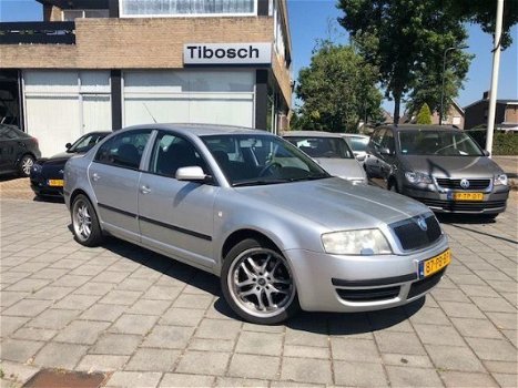 Skoda Superb - 2.0 Classic, ECC, velgen, cruisecontrol - 1