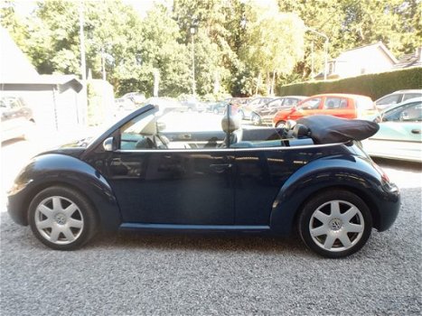 Volkswagen New Beetle Cabriolet - 2.0 met airco nieuwe apk 06-09-2020 - 1