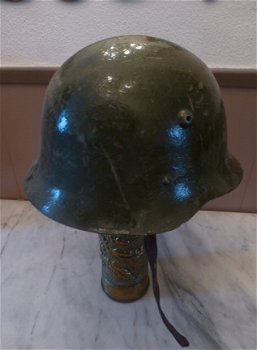 Bulgaarse helm wo2 - 4