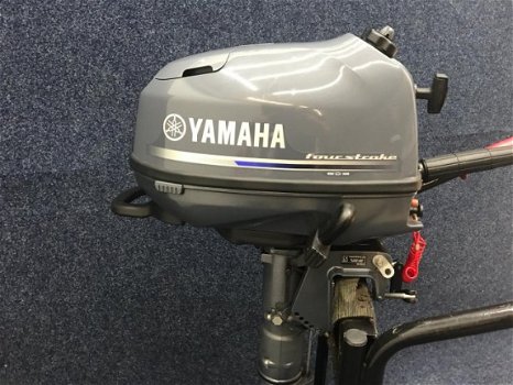 Yamaha F5 als nieuw 10 vaaruren kortstaart - 2