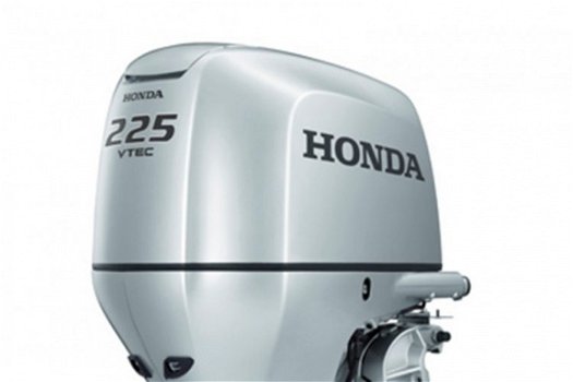 Honda BF225 - 1